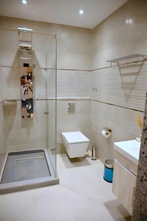 Kamer, 1 twee- of 2 eenpersoonsbedden, balkon, uitzicht op de stad