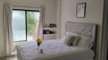 2 habitaciones, tabla de planchar con plancha, wifi y ropa de cama