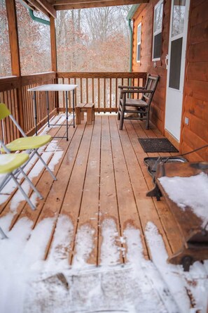 Outdoor dining - Deer Run Secluded Retreat Villa (Bidwell)