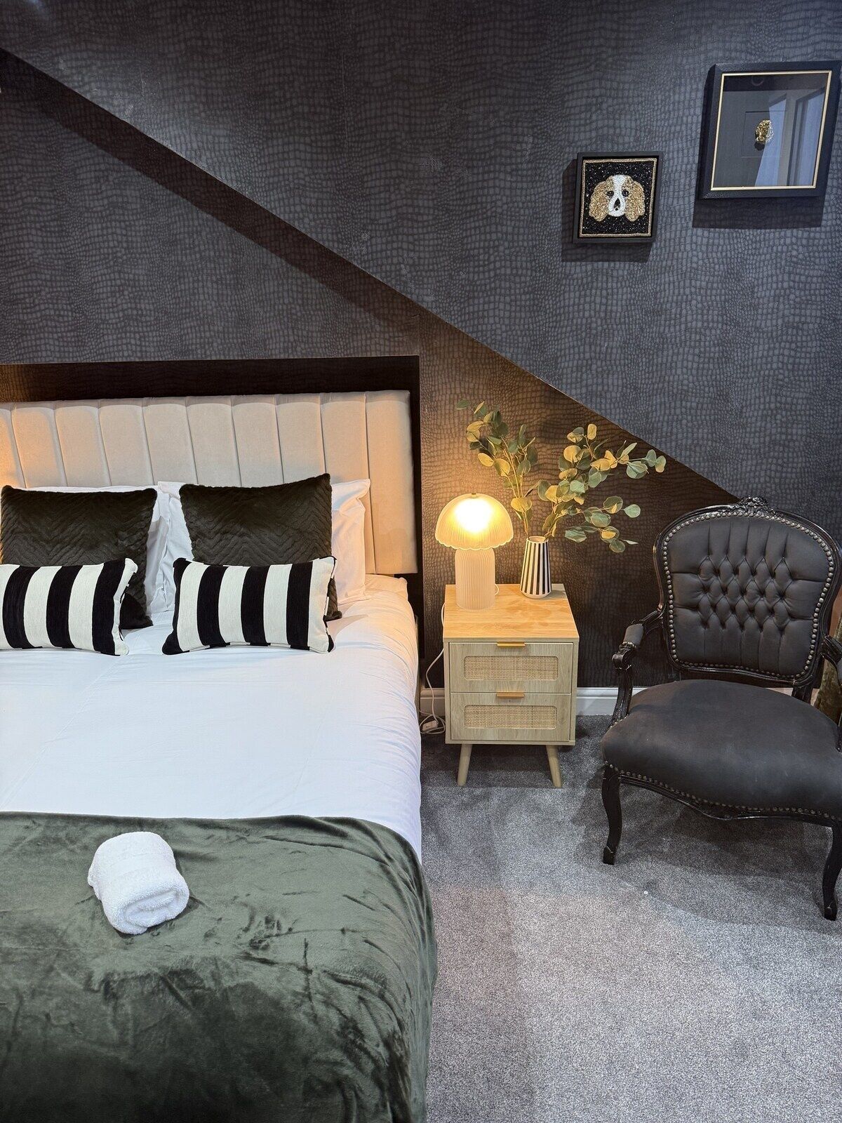 4 bedrooms, iron/ironing board, free WiFi, bed sheets