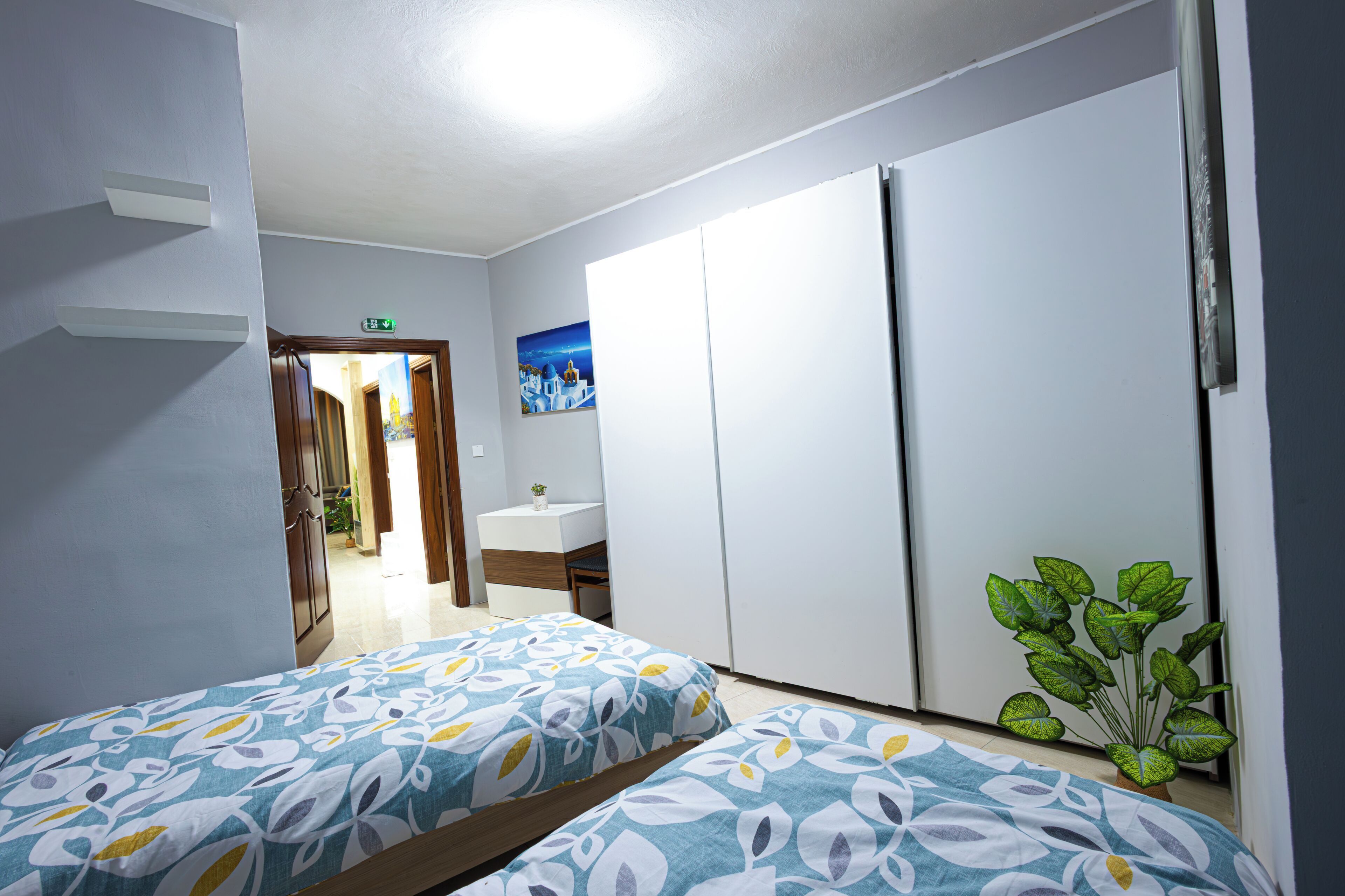 2 slaapkamers, een strijkplank/strijkijzer, wifi, beddengoed