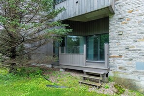 Exterior detail - Mont Sainte-Anne: Spacious 3-bedroom condo (Beaupré)