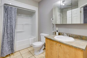Shower, towels