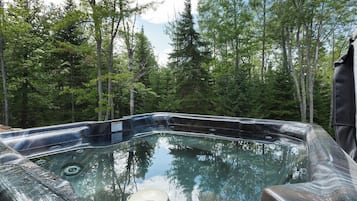 Bañera de hidromasaje exterior