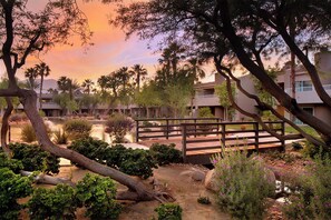 Unclassified image, 4 of 7, button - Coachella Wknd 2 Getaway –Relax in Luxury at Westin Mission Hills After the Show (Rancho Mirage)