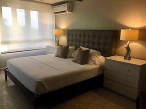 3 bedrooms, iron/ironing board, WiFi, bed sheets - Beach Life Makes for a Great Life (Carolina)
