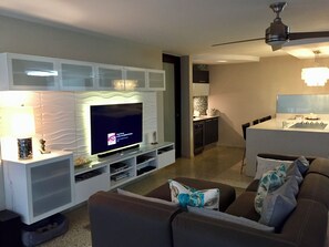 Smart TV - Beach Life Makes for a Great Life (Carolina)