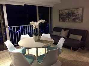 Dining - Beach Life Makes for a Great Life (Carolina)