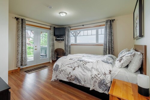 L’Estran - 5BR/3BA + Spa + View + FP - Lower Unit
