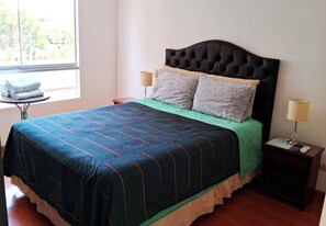 3 soveværelser, skrivebord, strygejern/strygebræt, gratis Wi-Fi