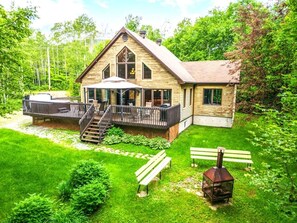 Terrace/patio - The Dreamer - Skiing, Spa & Outdoor Relaxation (Petite-Rivière-Saint-François)