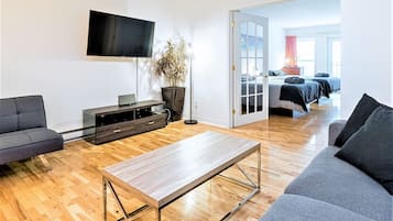 2 bedrooms, travel crib, free WiFi, bed sheets