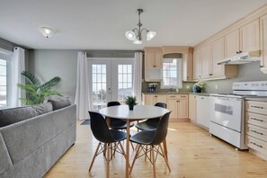 Private kitchen - Maison le 17 - Vue incroyable (Petite-Rivière-Saint-François)