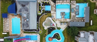 MSA condo with year-round heated pool and spa!