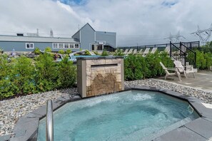 Pool - MSA condo with year-round heated pool and spa! (Beaupré)