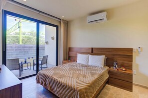 Unclassified image, 4 of 51, button - 2BR retreat w/ pool & gym (Tondoroque)