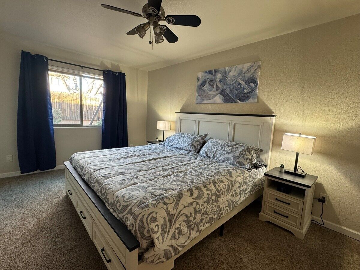 2 soverom, strykejern/-brett, wi-fi (inkludert) og sengetøy