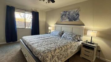 2 soverom, strykejern/-brett, wi-fi (inkludert) og sengetøy