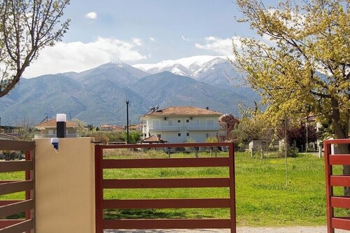 Mountain view ,3 minutes away from sea! Θέα στο βουνό ,3 λεπτά από την θάλασσα!
