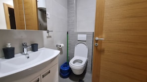 Departamento, 3 habitaciones, para fumadores, balcón | Baño
