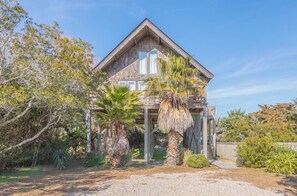 Exterior - The Stoke - 5 houses to Ocean - Pool! (Salvo)