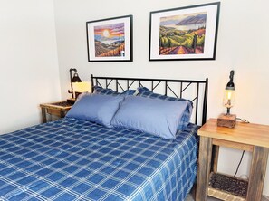 Unclassified image, 4 of 22, button