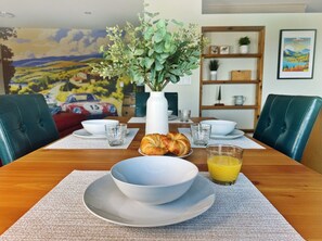 Unclassified image, 3 of 22, button