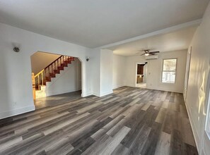 Oklassificerad bild, 3 av 6, knapp