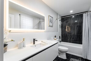 Nicht klassifiziertes Bild, 2 von 36, Schaltfläche