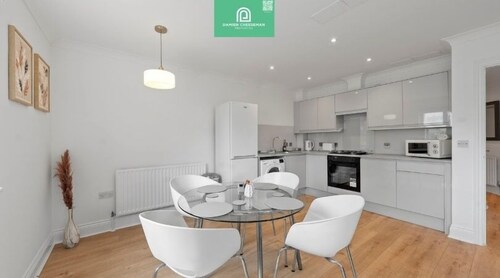 Kingston Centre Location | 2-Bed Apartment