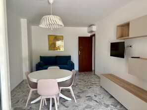 Interior - Two Bedroom Apartment with Garden View (Portoferraio)