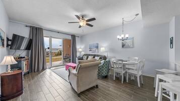 Condo, Multiple Beds (The Dunes 101) | Living area