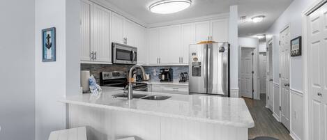 Condo, Multiple Beds (The Dunes 101) | Private kitchen