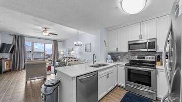 Condo, Multiple Beds (The Dunes 101) | Private kitchen