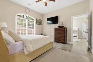 Unclassified image, 3 of 40, button