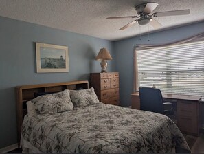 Unclassified image, 5 of 13, button - On a Golf Course 0.5 mile from  Pool and 1 mile from Mallory Hill Country Club (The Villages)