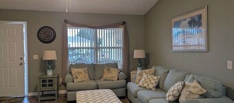 Walking to Mallory Golf Course and restaurant, 0.25 miles from the Mallory Pool