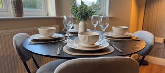 Stylish 2-Bedrooms | Free Gated Parking | 2 Bathrooms