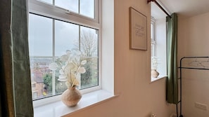 Interior - Stylish & Comfortable 2-Bedroom Flat (Doncaster)