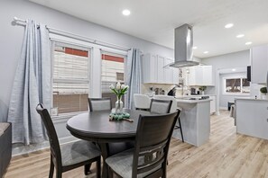 Billede uden beskrivelse, 2 af 30, knap