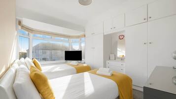 3 bedrooms, iron/ironing board, travel cot, free WiFi