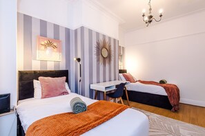 Unclassified image, 4 of 19, button