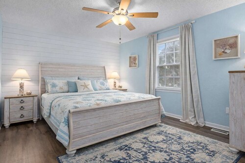 5BR Beach House in WW Crest - Sleep 12!