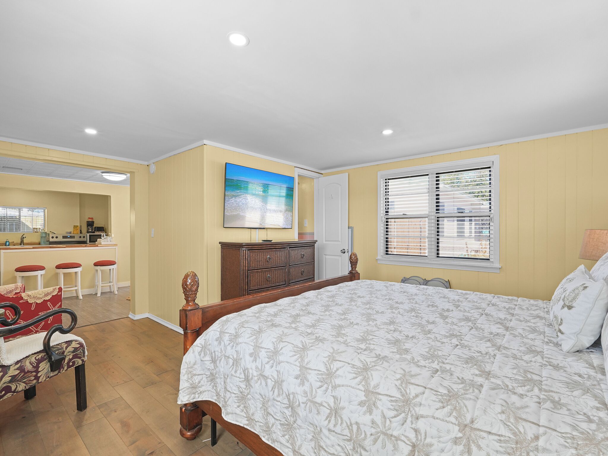 1 chambre, fer et planche à repasser, accès Internet, draps fournis