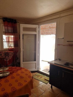 Unclassified image, 5 of 6, button - Vrbo Property (Fort-de-France)