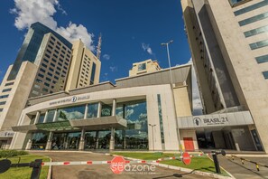 Unclassified image, 4 of 8, button - Apt in Condo w/ Pool in Brasilia Hba1905 (Brasília)