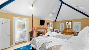 6 bedrooms, iron/ironing board, Internet, bed sheets