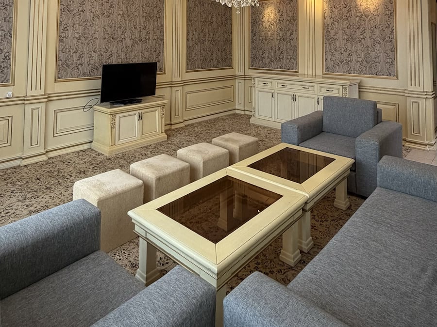 Luxury Suite, Lanai, Mountain View | Interior