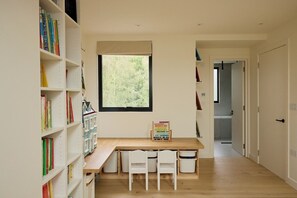 Interior - Elegant 4-Bed Townhouse | Private Garden | Parking (Greater London)