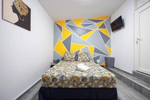 3 slaapkamers, een strijkplank/strijkijzer, wifi, beddengoed